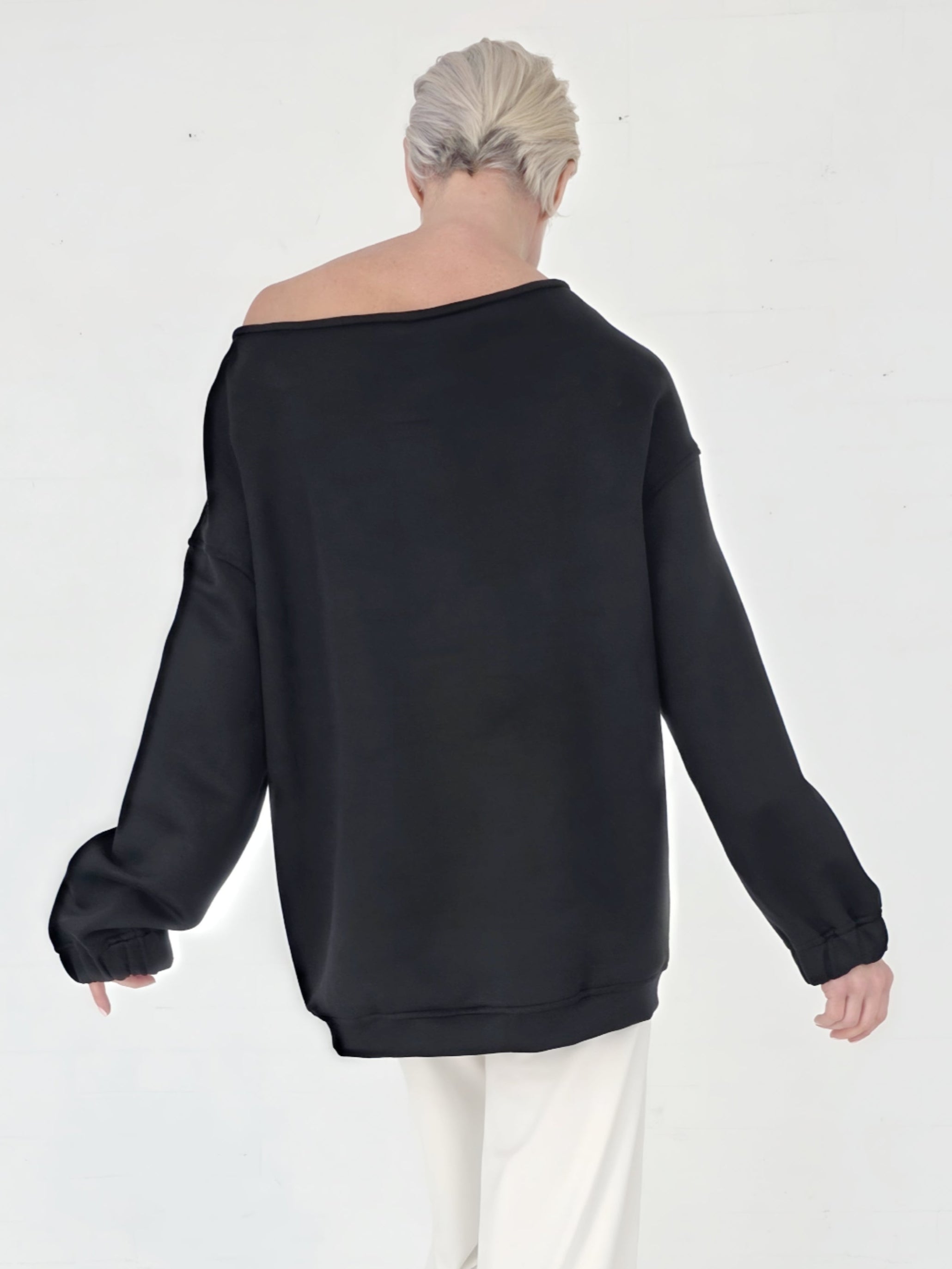 hanz oversize sweater. alexa