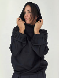 hanz hoodie. aria